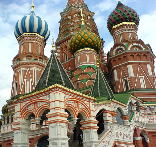 Moscow,_St._Basil's,_Krasnaya_Square_Entrance